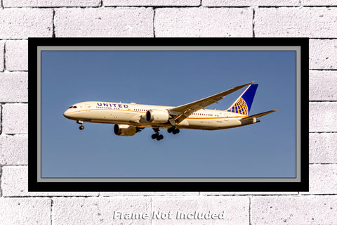 United Airlines Boeing 767-9 Dreamliner Color Photograph (APPM10027)