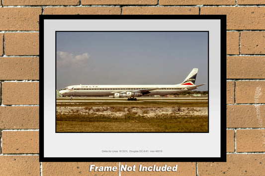 Delta Air Lines Douglas DC-8-61 Color Photograph (B038LGNC11X14)