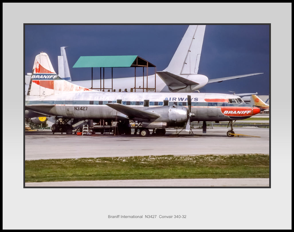 Braniff International Convair 340-32 Color Photograph (CV040RGJC11X14)