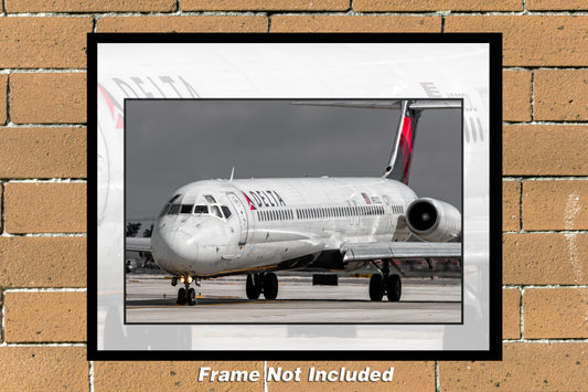Delta Air Lines McDonnell Douglas MD-88 Color Photograph (D116LGJM11X14)
