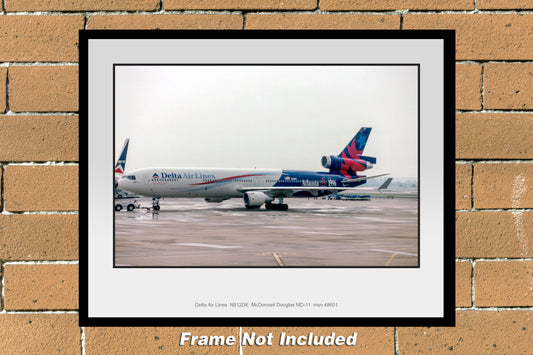 Delta Air Lines N812DE MD-11 Color Photograph (II30LGAS11X14)