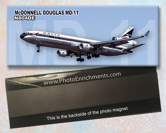 Delta Air Lines MD11 Fridge Magnet (PMT1526)