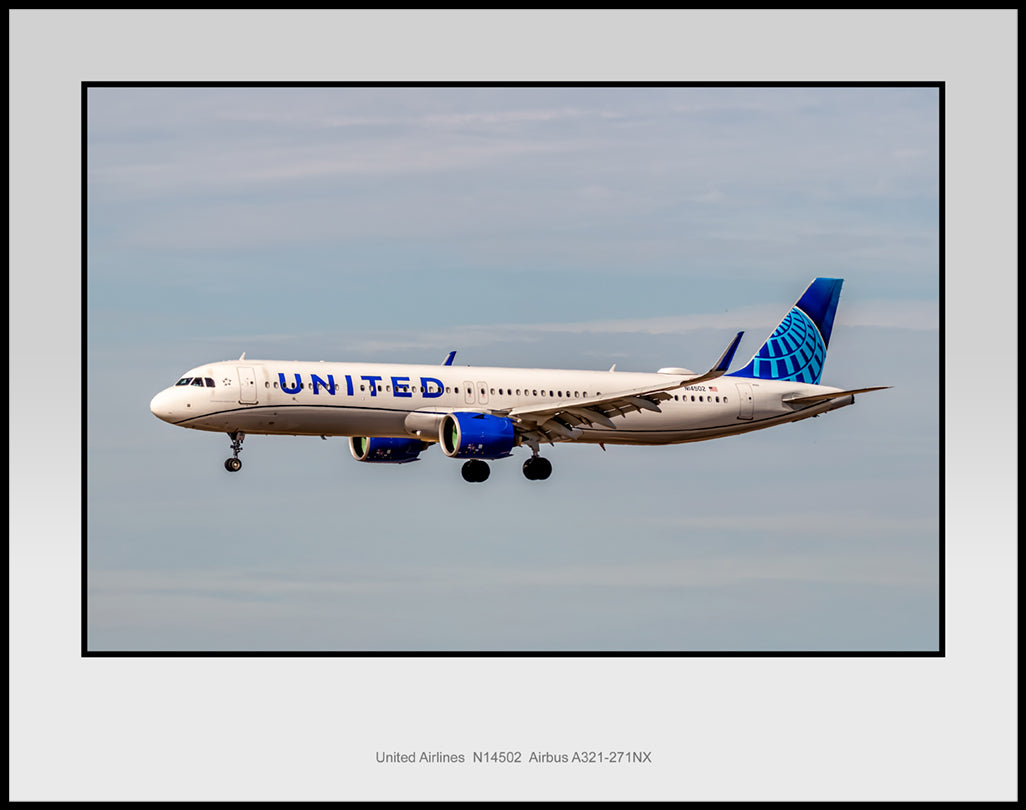 United Airlines Airbus A321-271NX 11" x 14" Color Photograph (TA060LAJM11X14)
