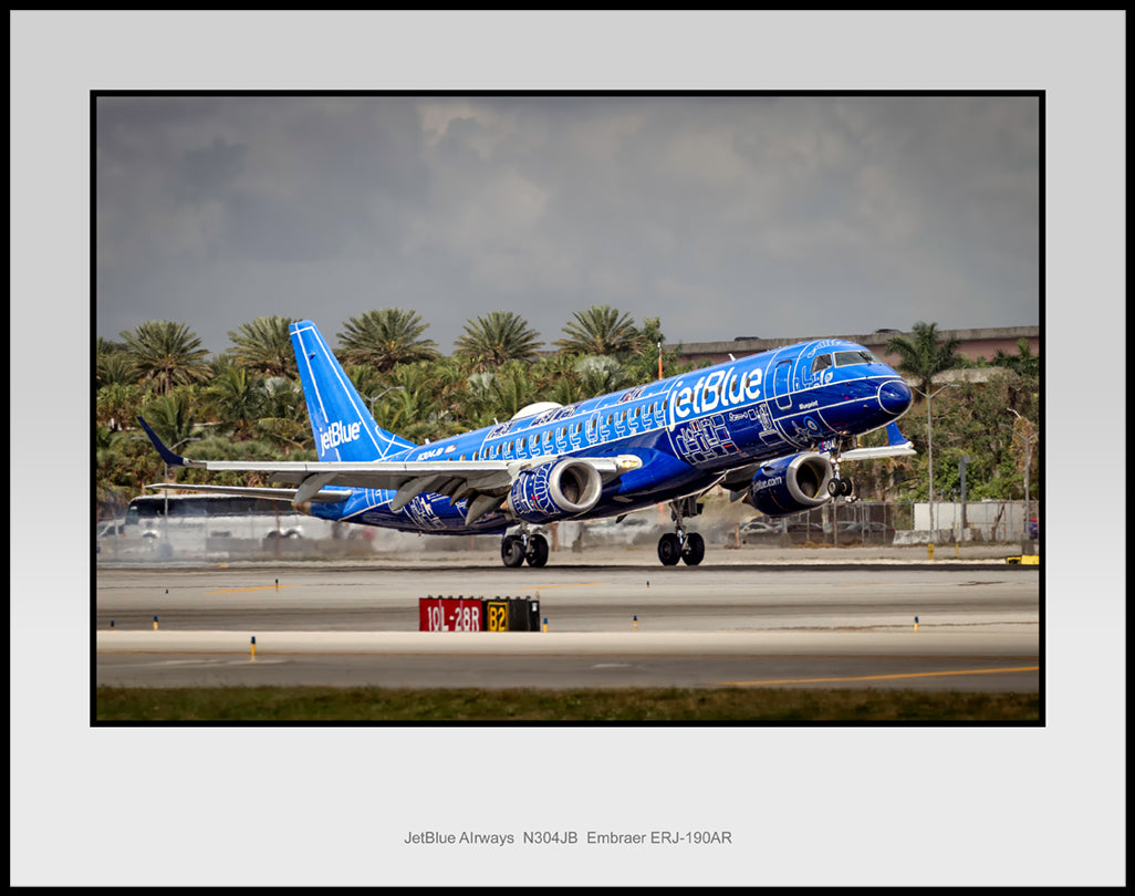 JetBlue Airways N304JB ERJ-190AR Color Photograph (YB018RAJM11X14)