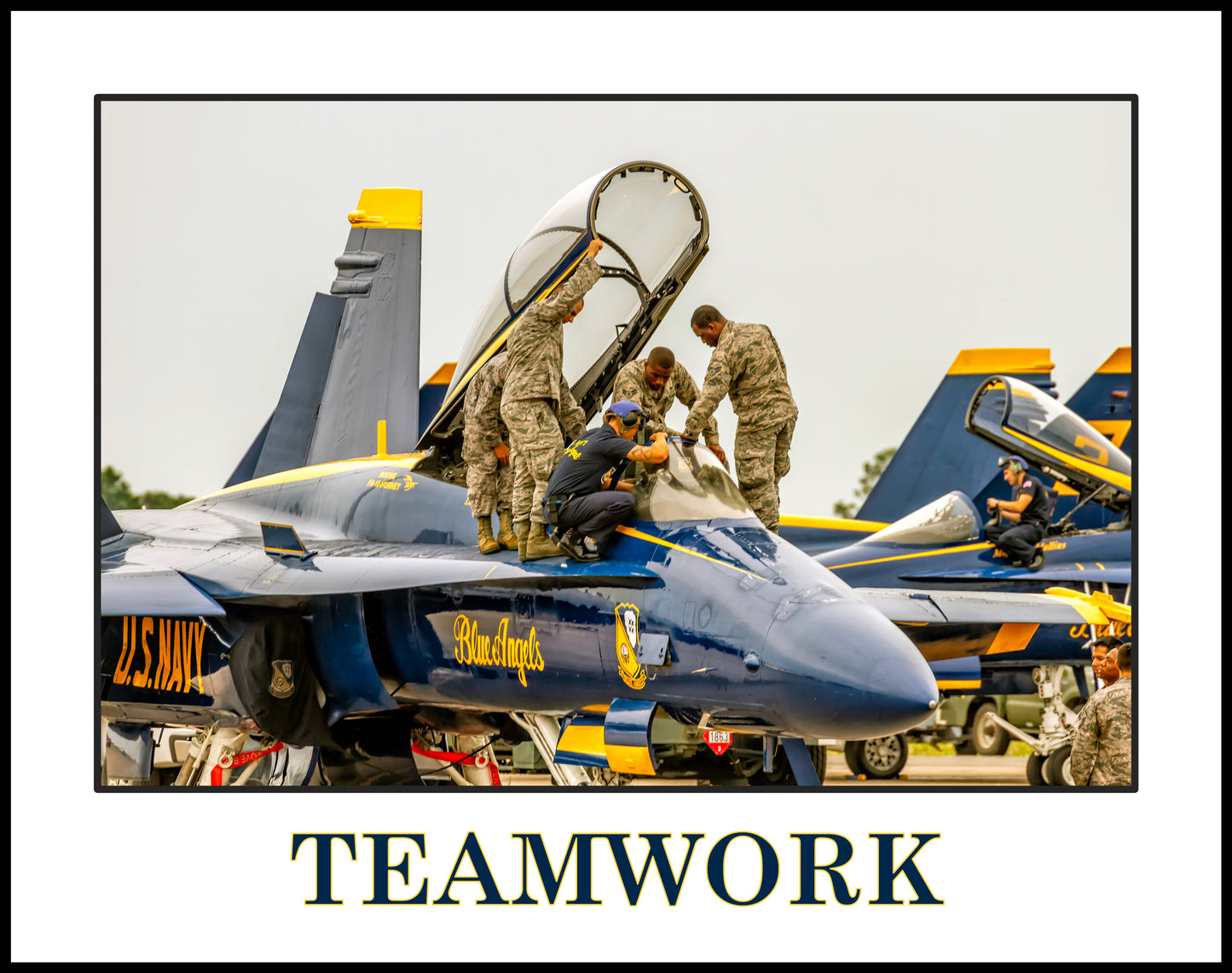 Blue Angel F-18 Hornet Teamwork Color Photograph (ZF002LGJM11X14)
