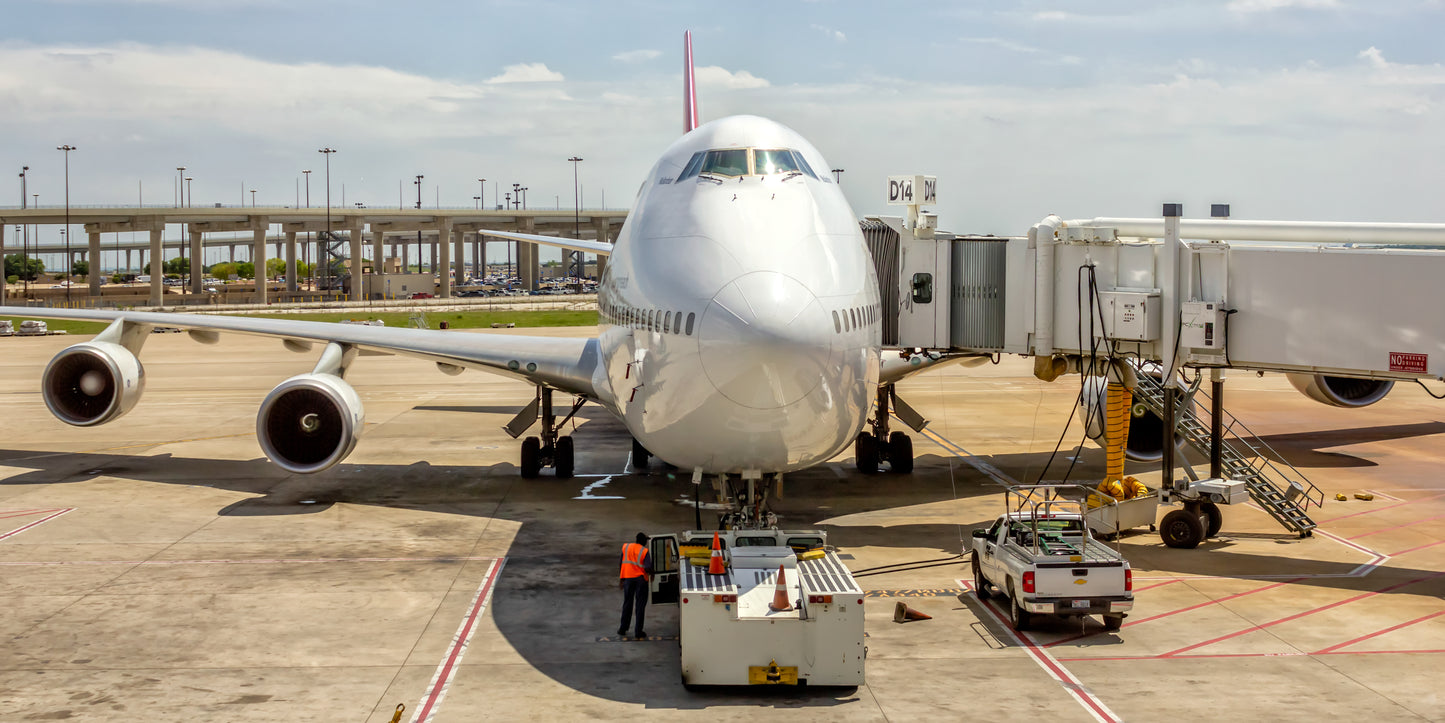 Qantas Airlines Boeing 747 Color Photograph (APPM10071)