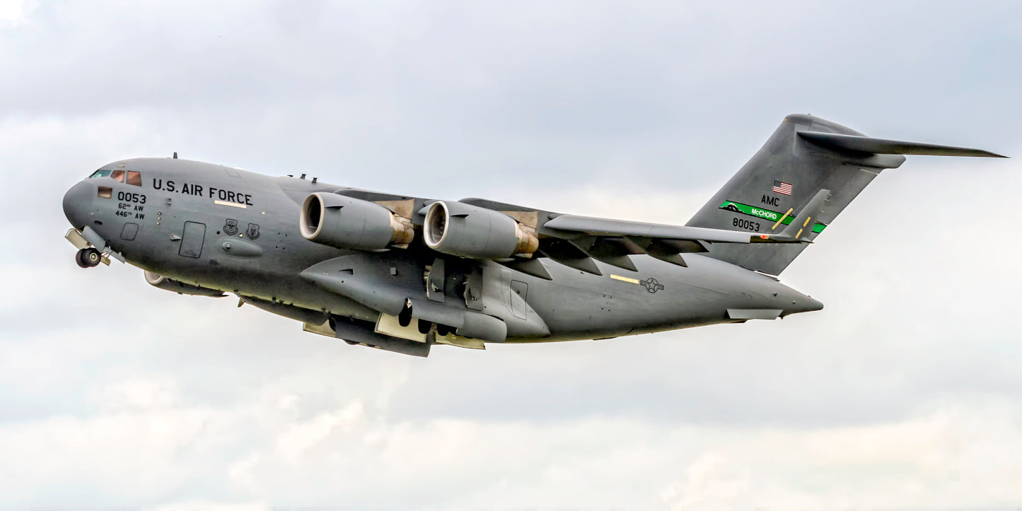US Air Force Boeing C-17A Globemaster III Color Photograph (APPM70001)