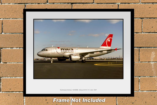 Northwest Airlines Airbus A319-114 11" x 14" Color Photograph (AB082LGAS11X14)