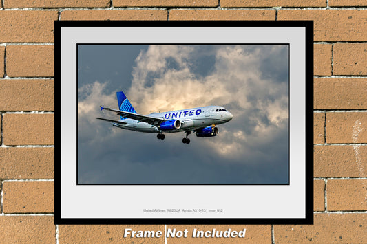 United Airlines Airbus A319-131 11" x 14" Color Photograph (AB108RAJM11X14)