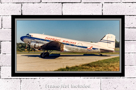 Piedmont Airlines DC-3 Color Photograph (APPM10061)