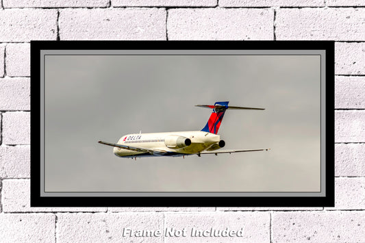 Delta Air Lines Boeing 717-22A Color Photograph (APPM10076)