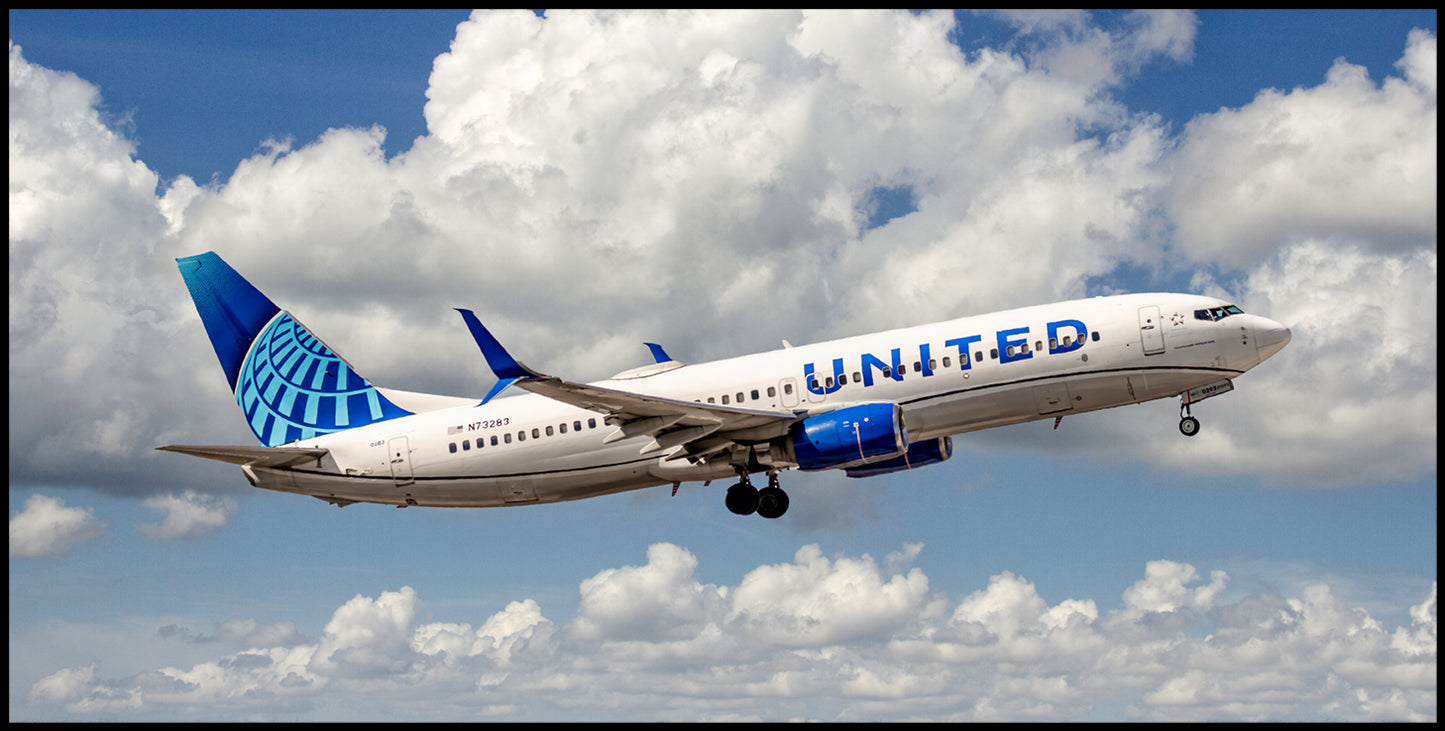 United Airlines N73283,Boeing 737-824(SS) Photograph (APPM10116)