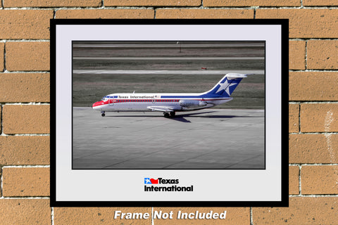 Texas International DC-9-14 N1053T Color Photograph (C017LGAA11X14)