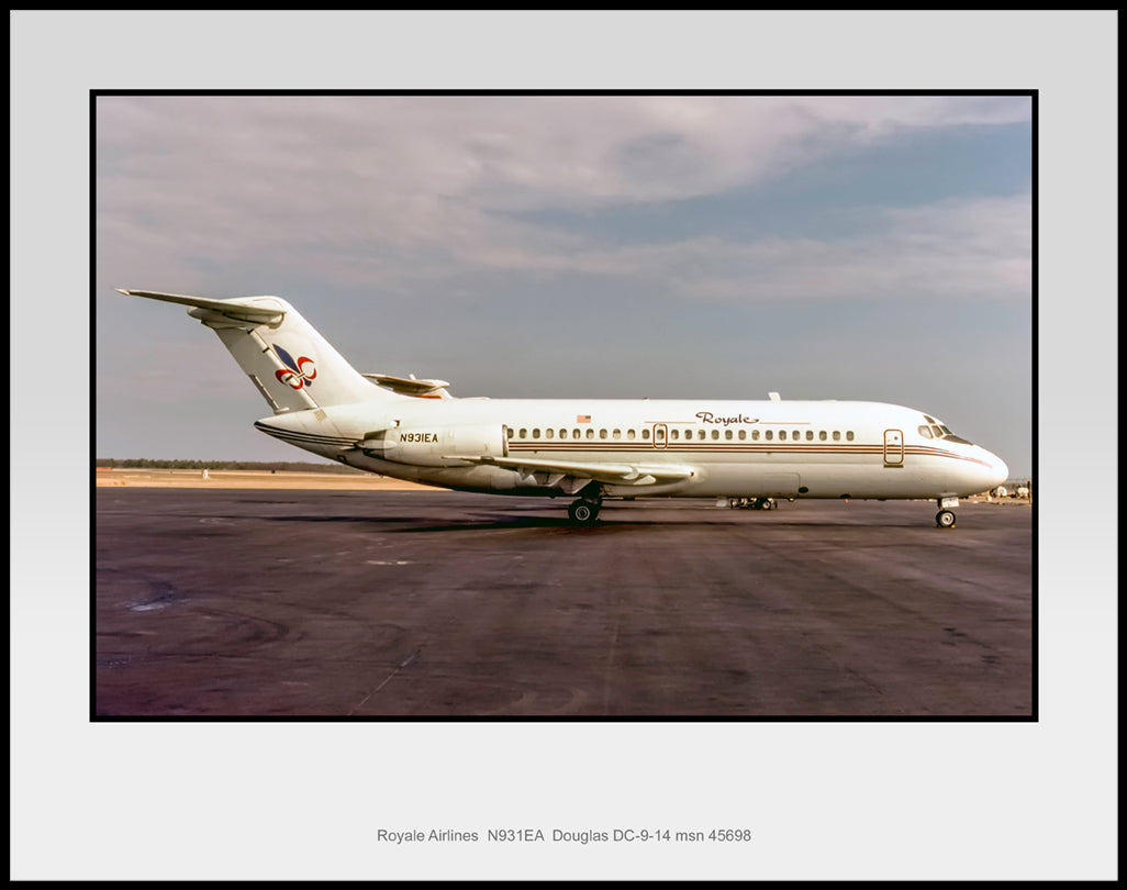 Royale Airlines Douglas DC-9-14 11" x 14" Color Photograph (C131RGJC11X14)