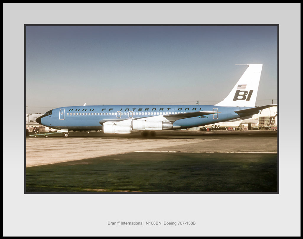 Braniff International Boeing 707-128B Color Photograph (H013LGJC11X14)