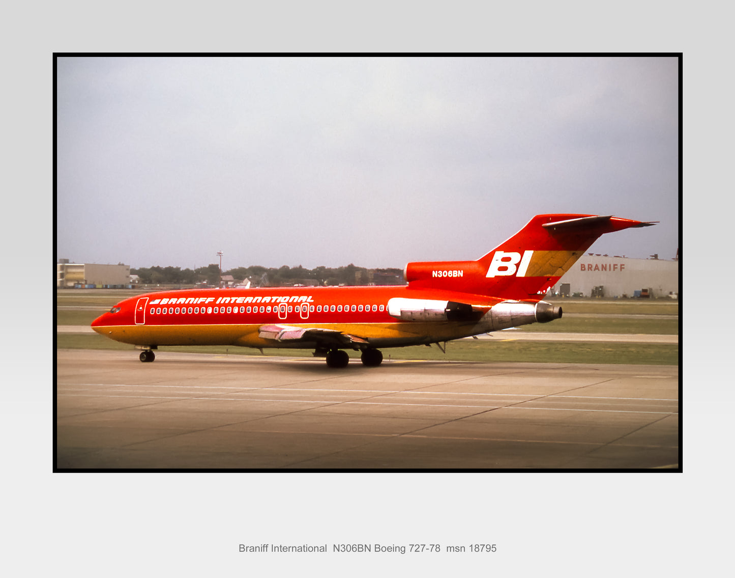 Braniff International Boeing 727-78 Color Photograph (I041LGWW11X14)