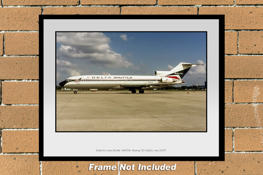 Delta Air Lines Shuttle Boeing 727 Color Photograph (I135LGJM11X14)