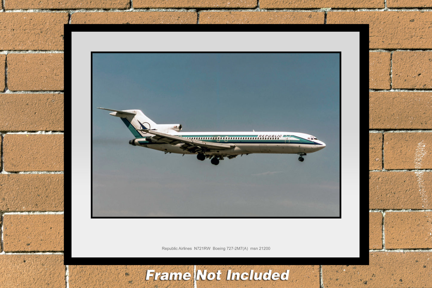 Republic Airlines Boeing 727-2M7(A) 11" x 14" Color Photograph (I249RAAS11X14)