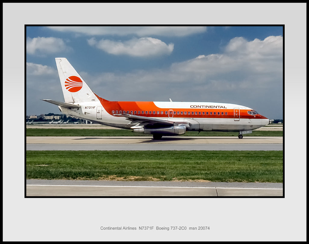 Continental Airlines Boeing 737-2C0 Color Photograph (J159RGFH11X14)