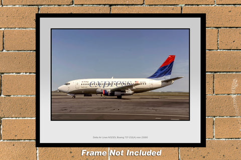 Delta Air Lines Express Boeing 737-232(A) Color Photograph (J190LGSO11X14)