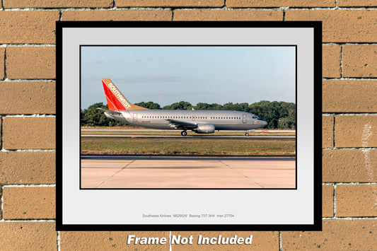 Southwest Airlines Boeing 737-3H4 Color Photograph (K074RGJM)