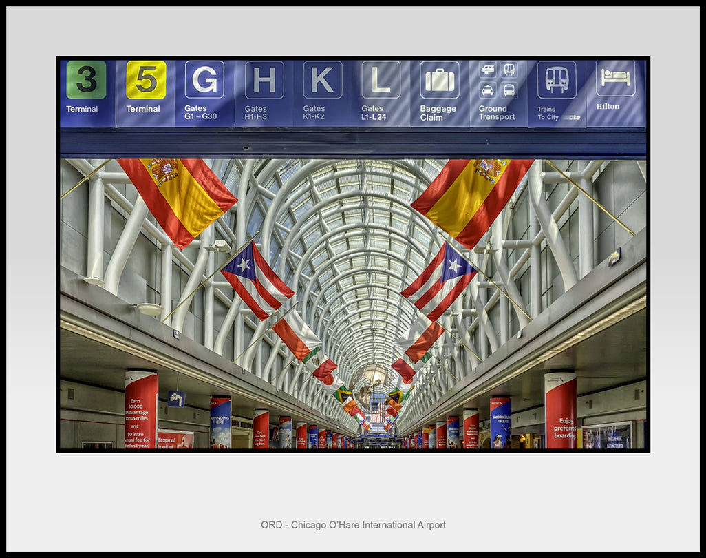 ORD Chicago O'Hare Terminal Hall Color Photograph (ORD220507040411X14)