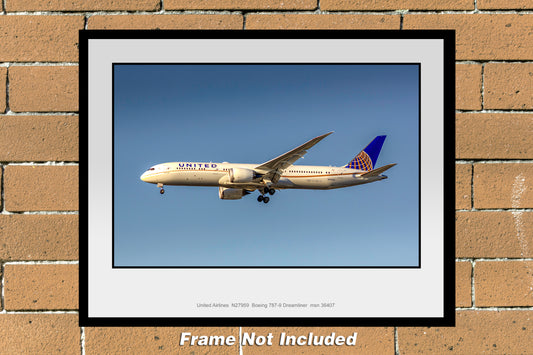 United Airlines Airbus Boeing 787-9 11" x 14" Color Photograph (PA003LAJM11X14)
