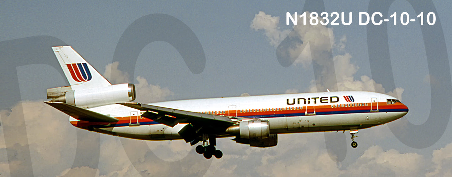 United Airlines Douglas DC-10 Fridge Magnet (PMT1636)