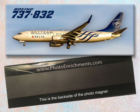 Delta Air Lines Skyteam Logo Boeing 737-832 Fridge Magnet (PMT1656)