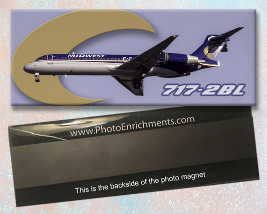 Midwest Airlines Boeing 717-2BL Fridge Magnet (PMT1840)