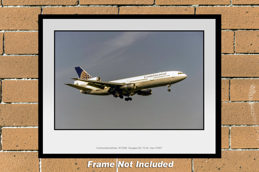 Continental Airlines DC-10-30 11" x 14" Color Photograph (U044RAJC11X14)