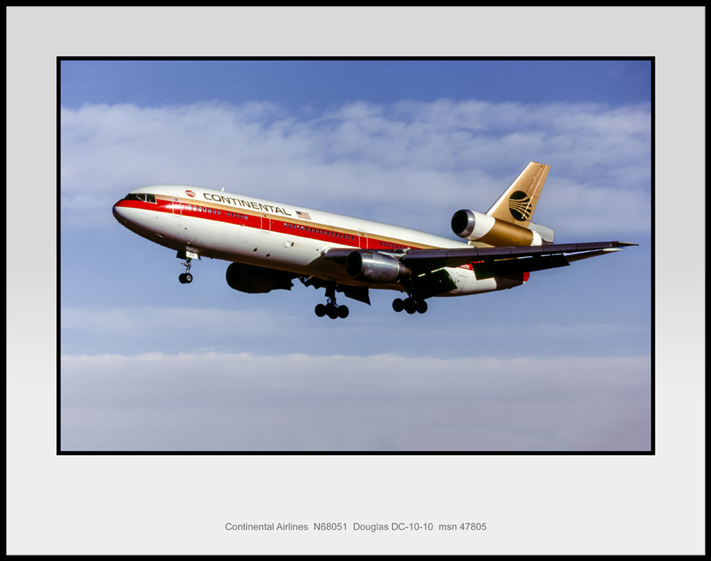 Continental Airlines DC-10-10 11" x 14" Color Photograph (U082LAJC11X14)