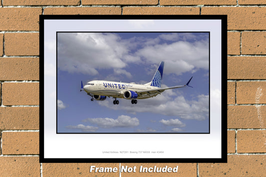 United Airlines Airbus Boeing 737-8 MAX 11" x 14" Color Photograph (UB003LAJM11X14)