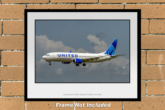 United Airlines Airbus Boeing 737-8 MAX 11" x 14" Color Photograph (UB008LAJM11X14)