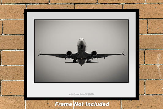 United Airlines Airbus Boeing 737-824 11" x 14" Color Photograph (UU154LAJM11X14)