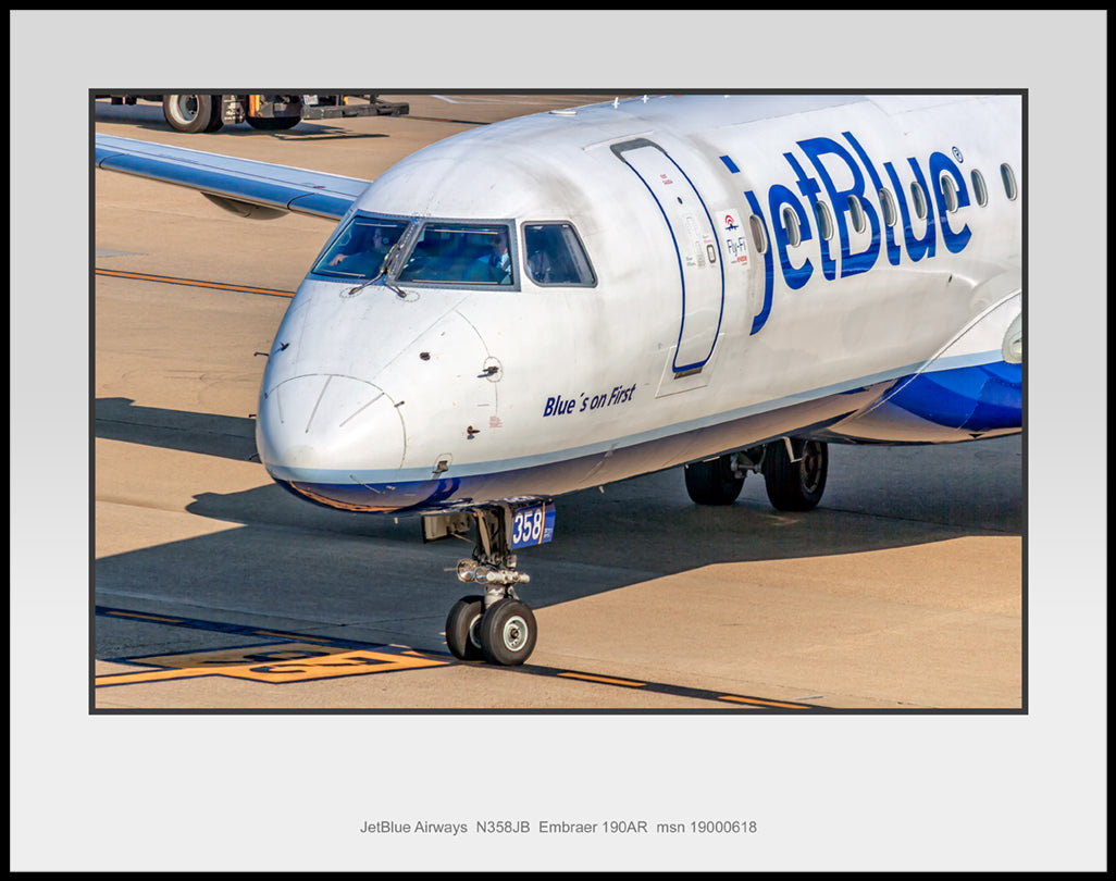 JetBlue Airways Embraer 190AR Color Photograph (YB020LGJM11X14)