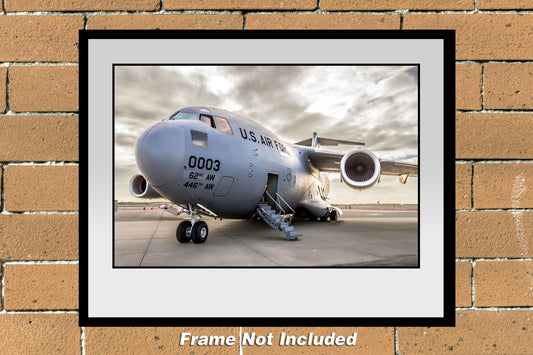 US Air Force Boeing C-17A Globemaster III Color Military Photograph (ZJ002LGJM11X14)